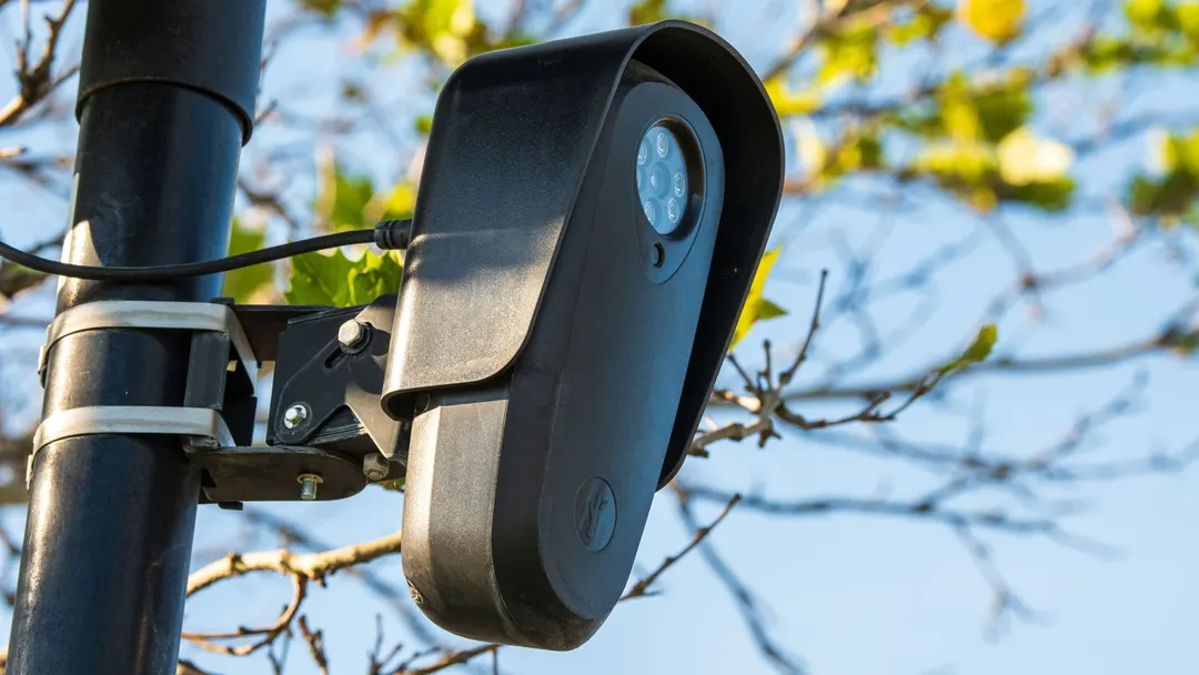 Canadian YouTuber builds ALPR camera that tracks only police cars, gets a visit from police