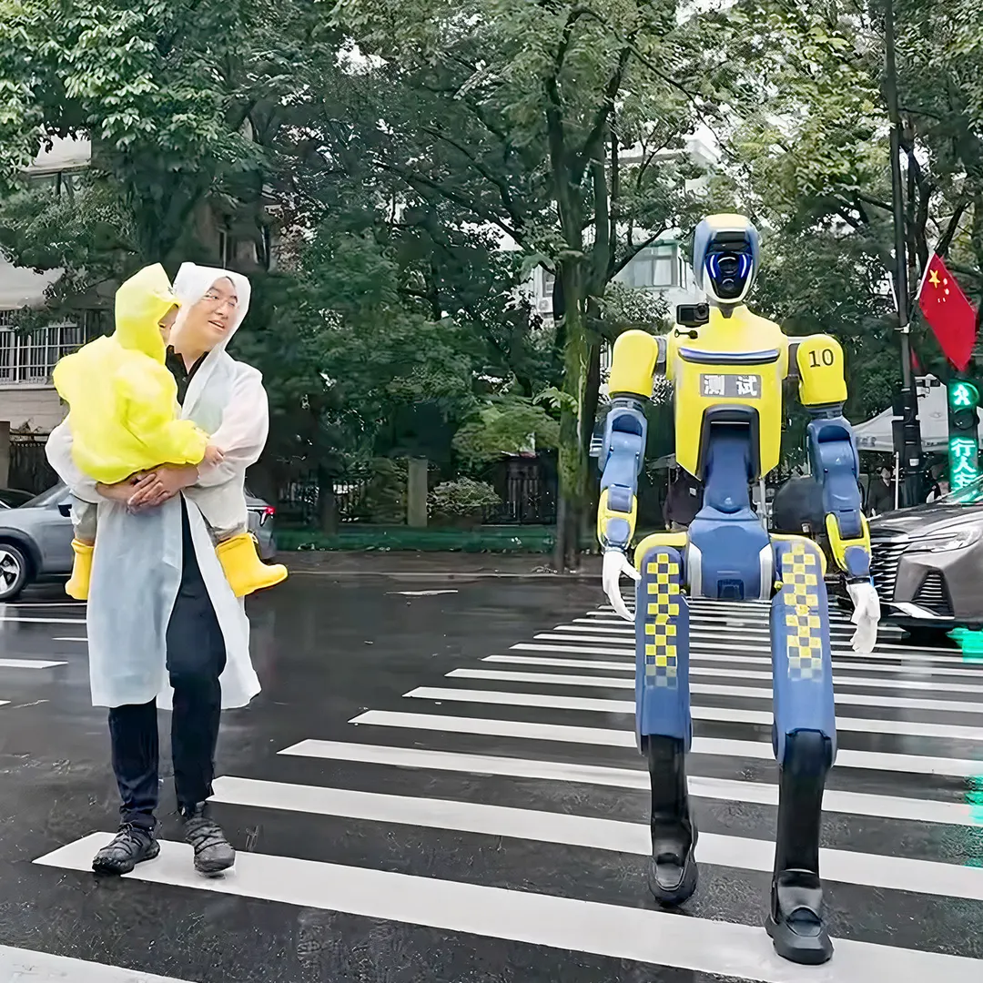 DEEP Robotics DR02 Humanoid Robots Guide Traffic in Rainy Hangzhou