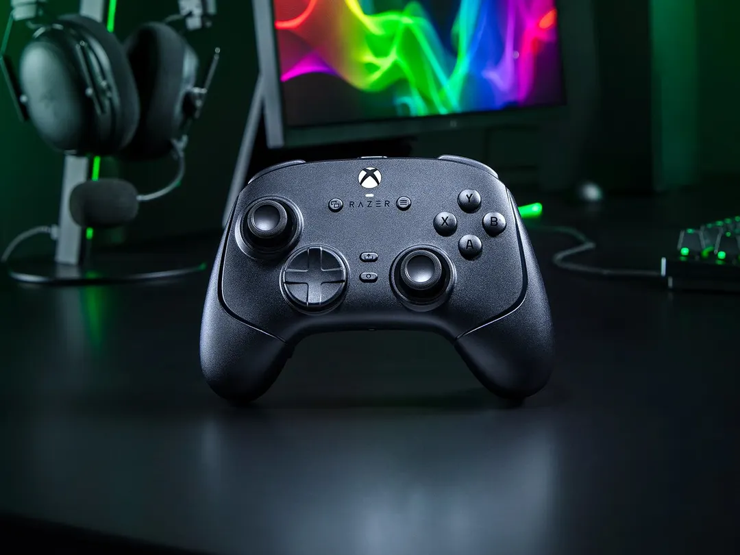 Razer Wolverine V4 Pro has four back buttons, but none have to stay