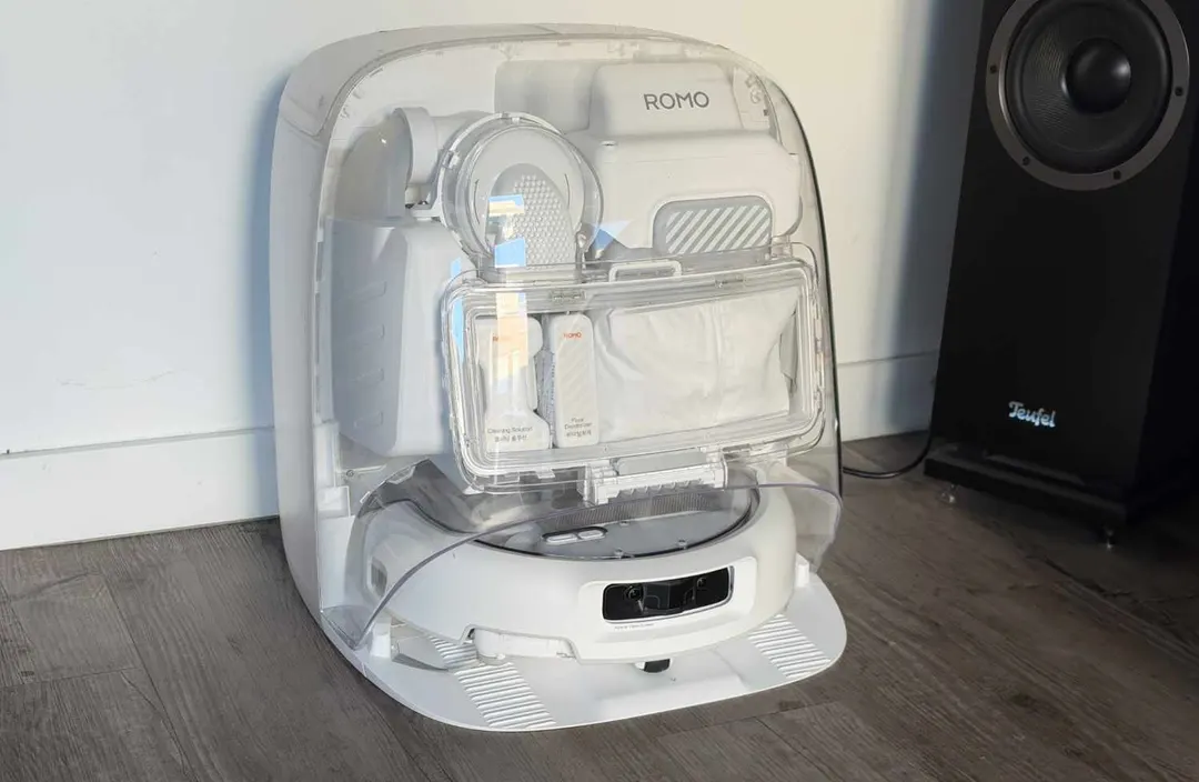 DJI Romo 2 review: transparent robot vacuum with real upgrades