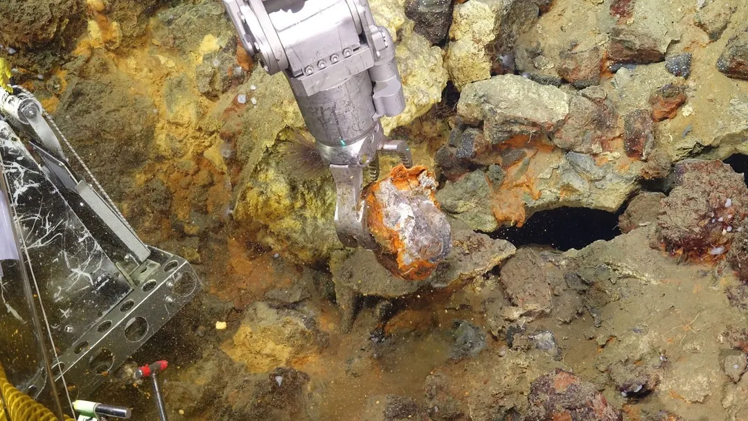 Scientists explain why seafloor rocks caught fire in the lab