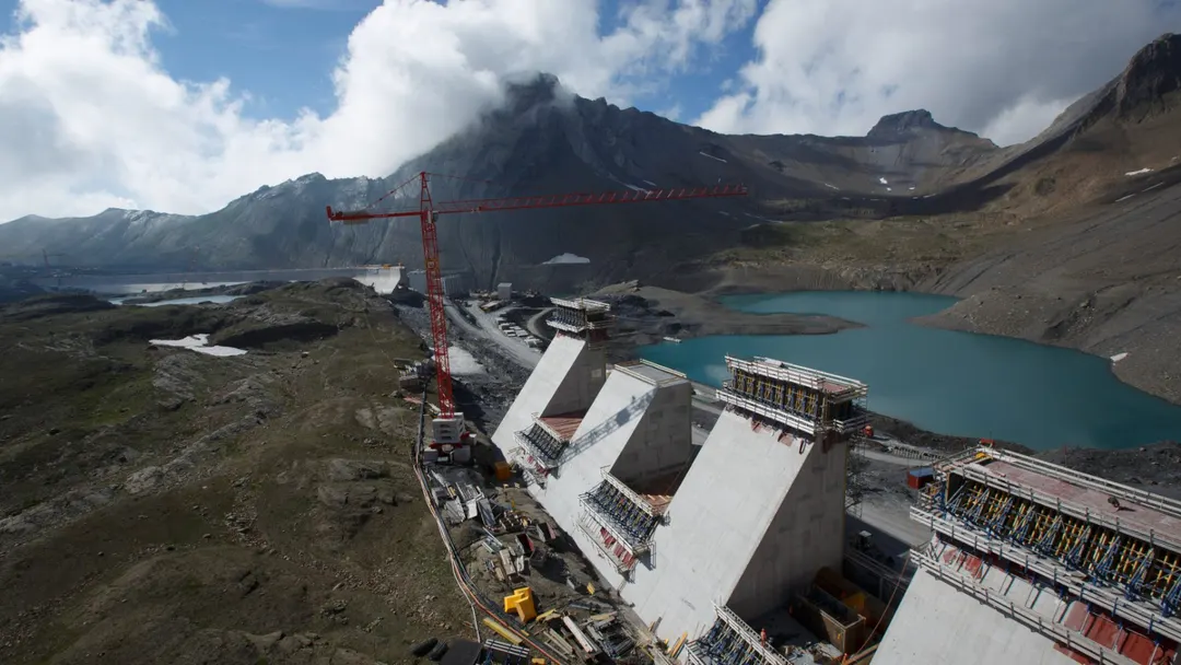Axpo and IWB's 4,872-panel Swiss dam solar plant produced 3.8x more winter energy