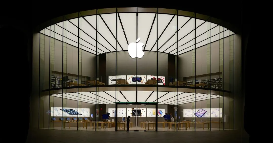 IDC: Apple's China share rises to 17.8% as smartphone shipments plunge 15.4%