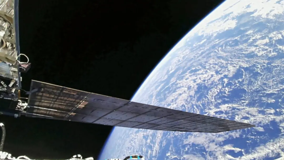 Amazon may bundle satellite internet Leo with Prime subscription
