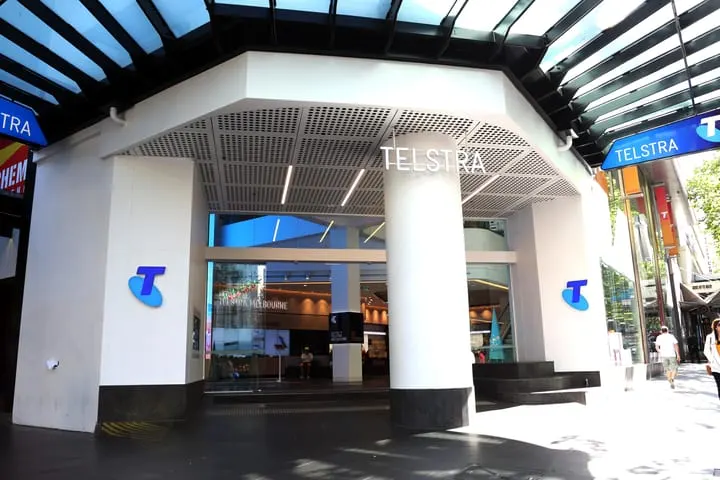 Telstra half-day outage cost economy at least $596M – report