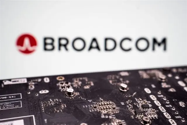 Broadcom exec: chipmakers must tackle packaging and power limits together