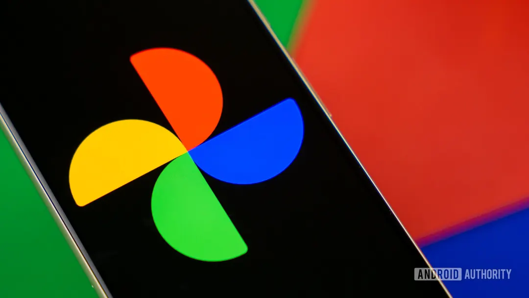 Google Photos tests Group Camera for shared albums