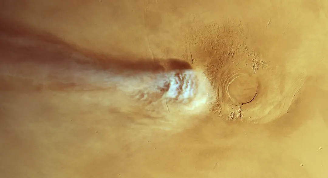 Scientists Explain How Mars's Arsia Mons Cloud Forms Without Dust