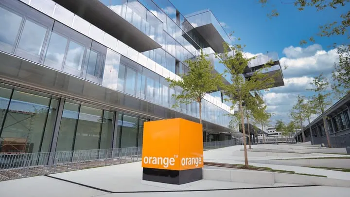 Orange and partners plan new Irish subsea link