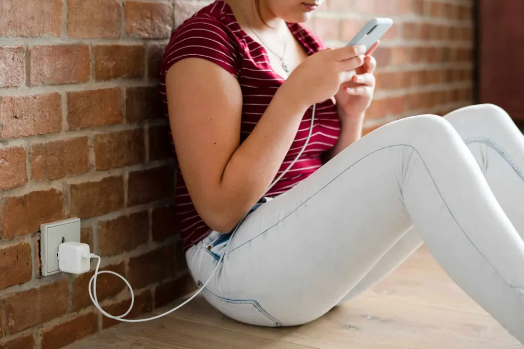 Greece moves to regulate social media with minimum age of 15