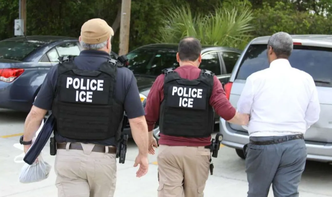 ICE Reportedly Plans $100M Intelligence Network With 142 Analysts