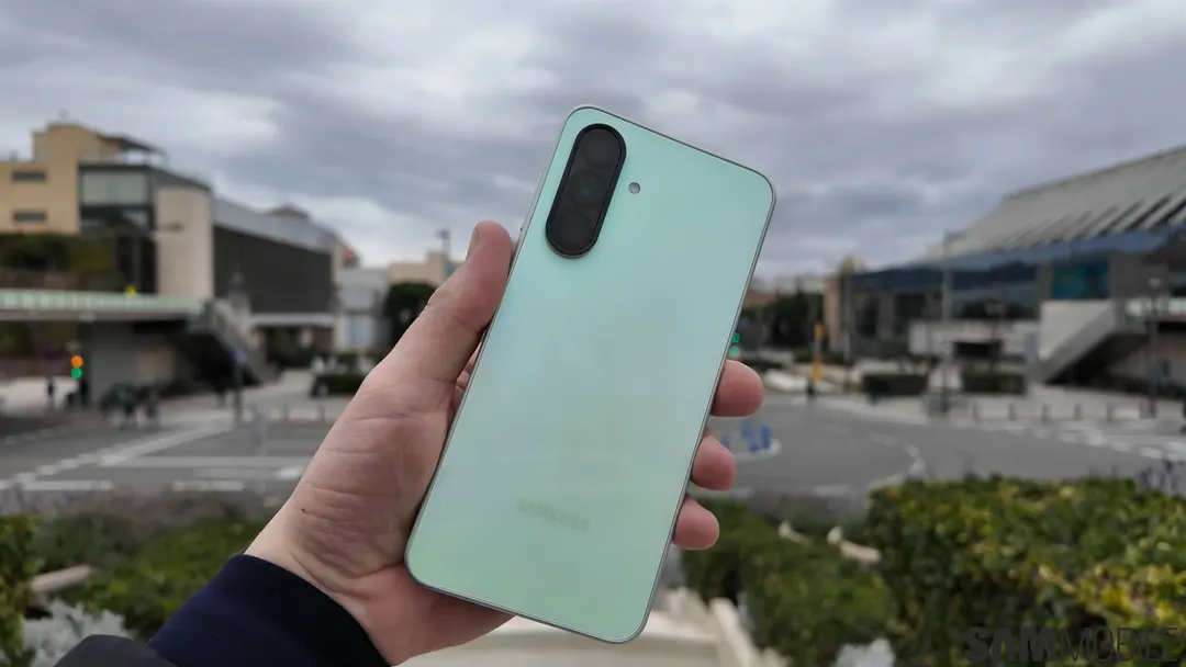 Galaxy A36 gets stable One UI 9.0 (Android 17) update