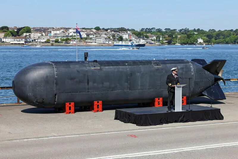 UK seeks suppliers for Type 93 robot submarine