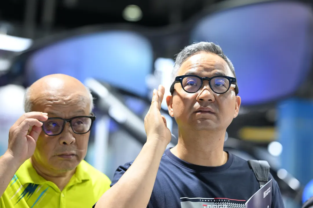 Smartglasses Privacy Risk Is Constant Audio Recording, Not Cameras