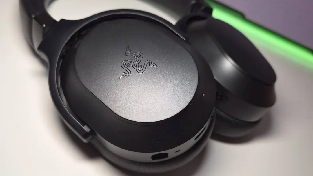 Razer launches Barracuda V2 Pro at $199.99 with dongle storage in the earcup