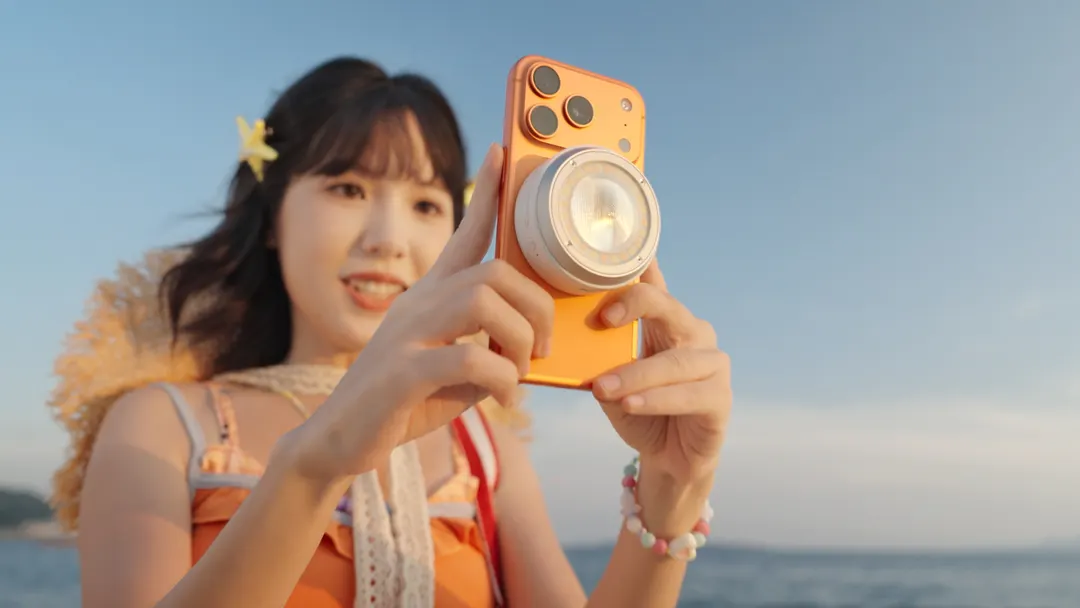 Godox A2 is a xenon flash for your phone at $85