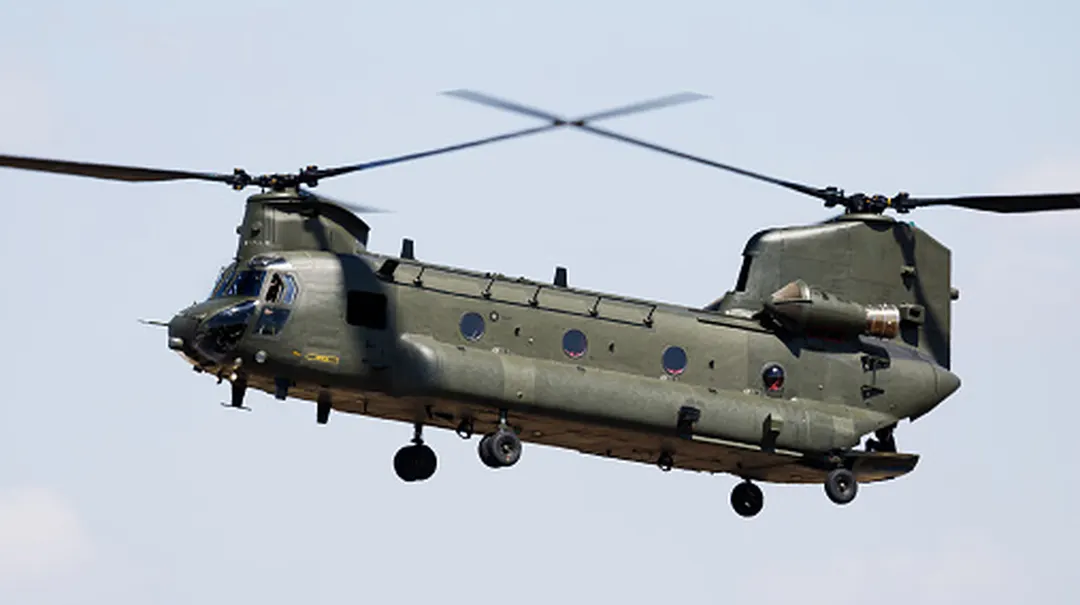 US Army Chinook Lands on Autonomous Barge in First Test