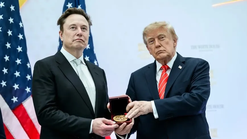 Musk says SpaceX will cover Grok Bot purchase mistakes and leaked cards