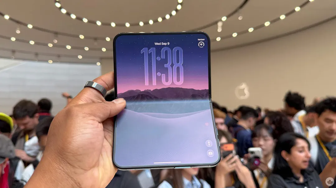 Canadian carriers reveal iPhone Duo pricing