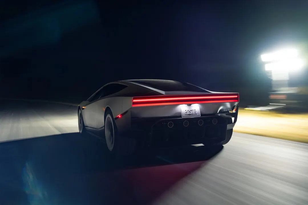 Tesla reveals Roadster specs: 1 MW, 10-minute charging and a thruster version