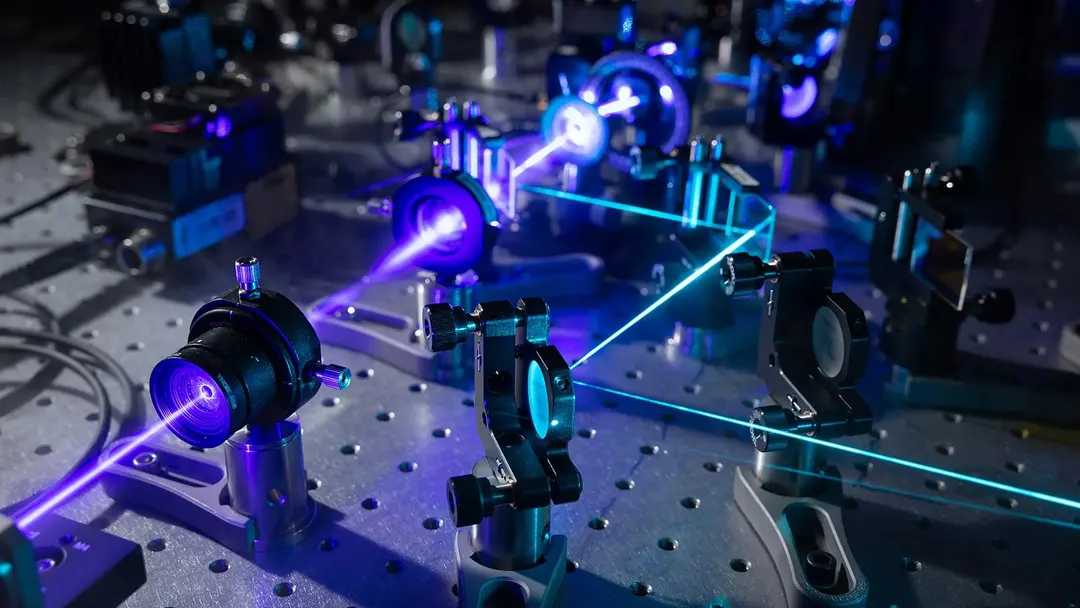Stanford's iISM microscope images living cells without fluorescent labels