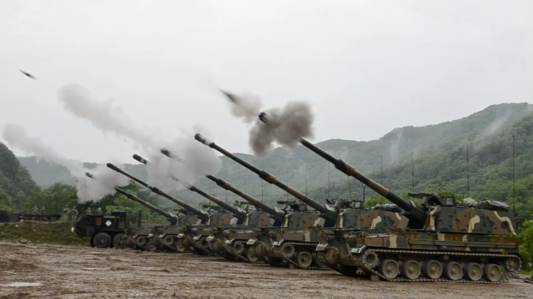 US Army receives first XM1776 Mobile Tactical Cannon based on K9 Thunder