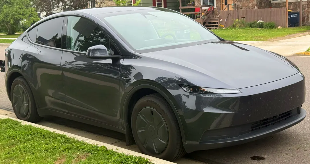 Tesla's Automatic Collision Evasion requires the $99/month FSD subscription