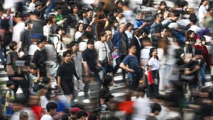 FT poll: 54% of economists expect AI gains to spread across G20