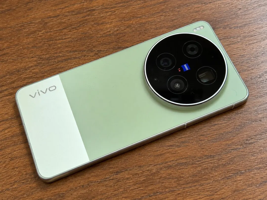 Leak: Vivo X500 Ultra to launch in March–April 2027