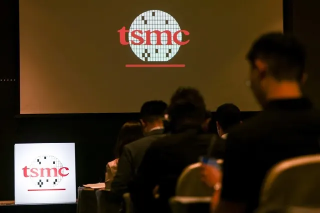 Microsoft Maia 300 leads 2nm race at TSMC as Intel EMIB-T struggles