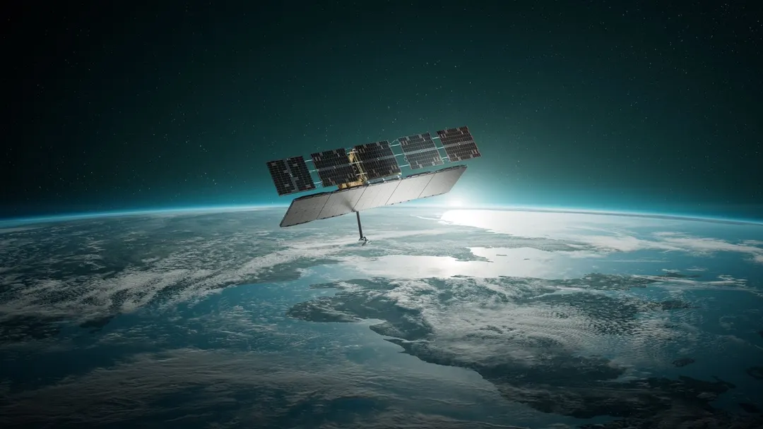 Russian military satellite closes to about 3 miles of US radar craft ICEYE-X36