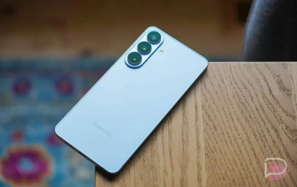 Galaxy S27+ filing shows no UWB support