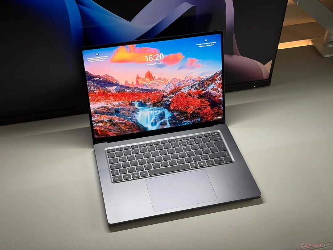 Surface Laptop Ultra review: 2000-nit Mini-LED panel disappoints