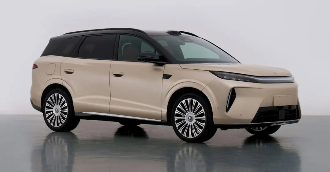 BYD's new Tang EV revealed with 690 hp and dual 30-inch screens