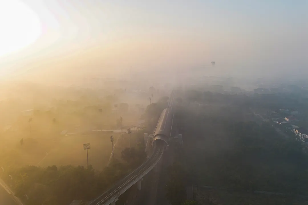 Indonesia Breaks Smoke Inversion With Dry Ice Where Cloud Seeding Fails