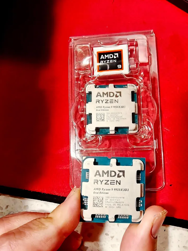 Amazon Ships Ryzen 9 9950X3D2 With an Intel CPU Hiding Underneath