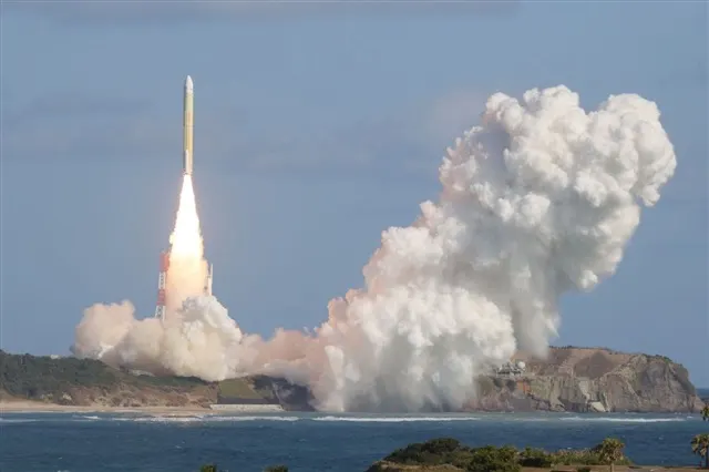 Japan's H3 rocket flies first deep-space mission for MMX Mars moon sample return