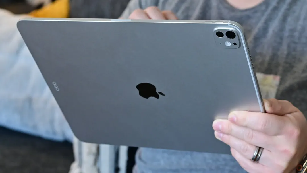 iPadOS 27 breaks AirPlay presentations when switching apps