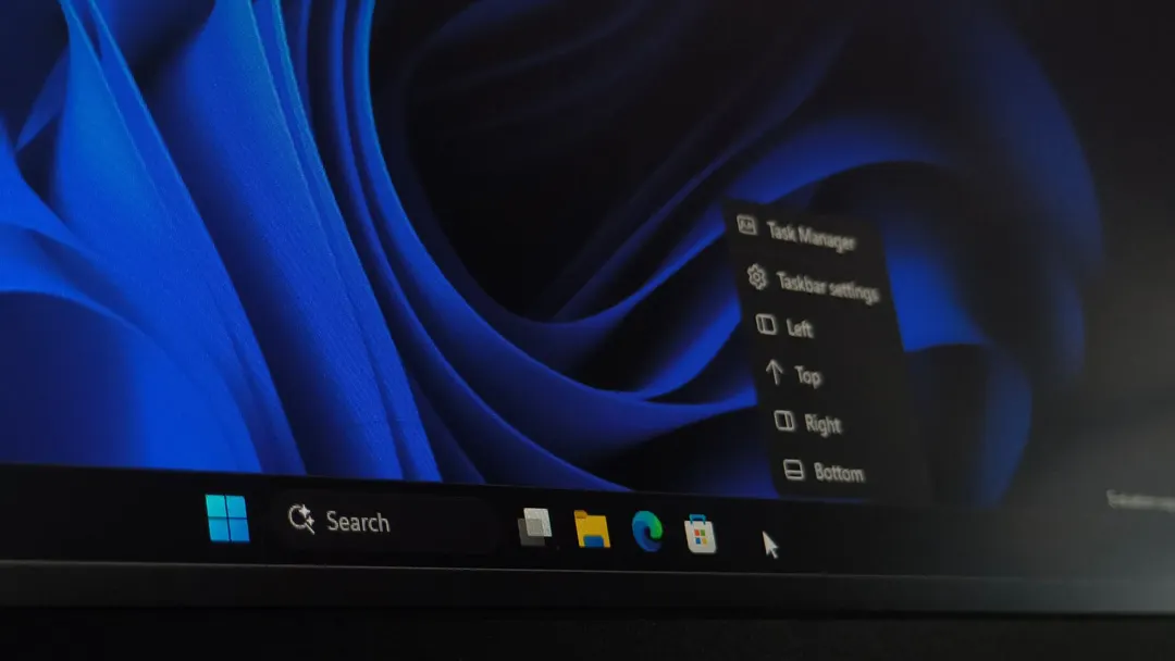 Windows 11 tests a right-click menu to move the taskbar without Settings