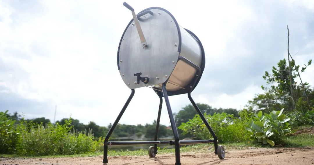 Divya hand-cranked washing machine needs no electricity, holds 7 kg