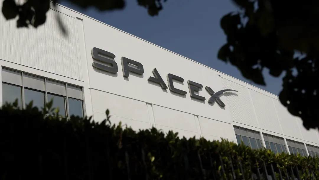 SpaceX Q3 revenue jumps 161% to $14.58B, AI revenue up 830% to $7.56B