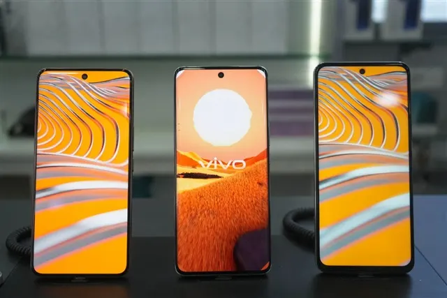 Memory chip inflation accelerates smartphone brands' retreat from low-end devices