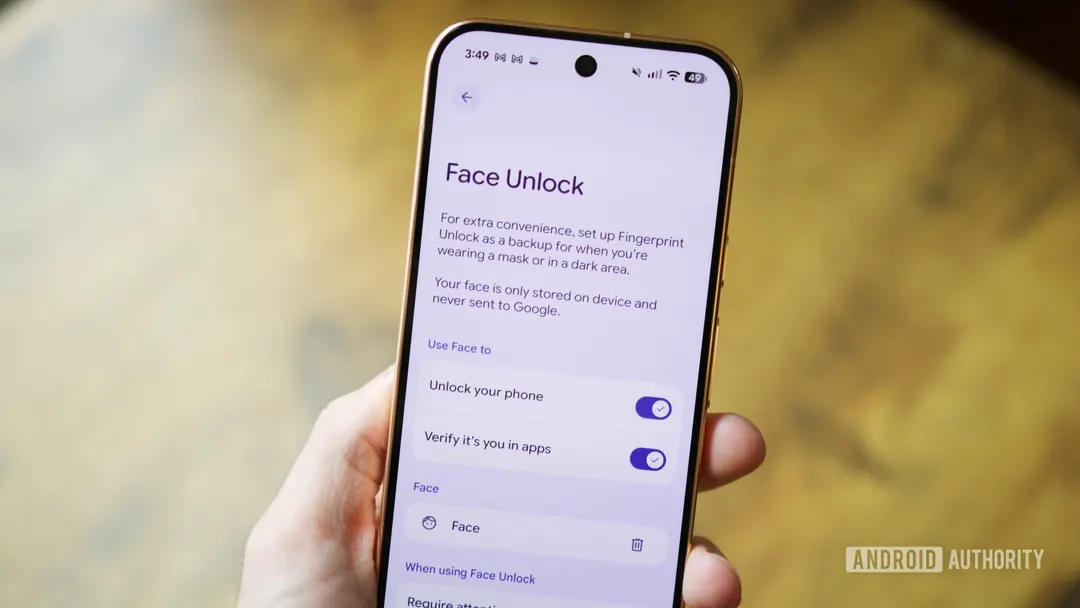 Google preps screen flash for Pixel face unlock in the dark