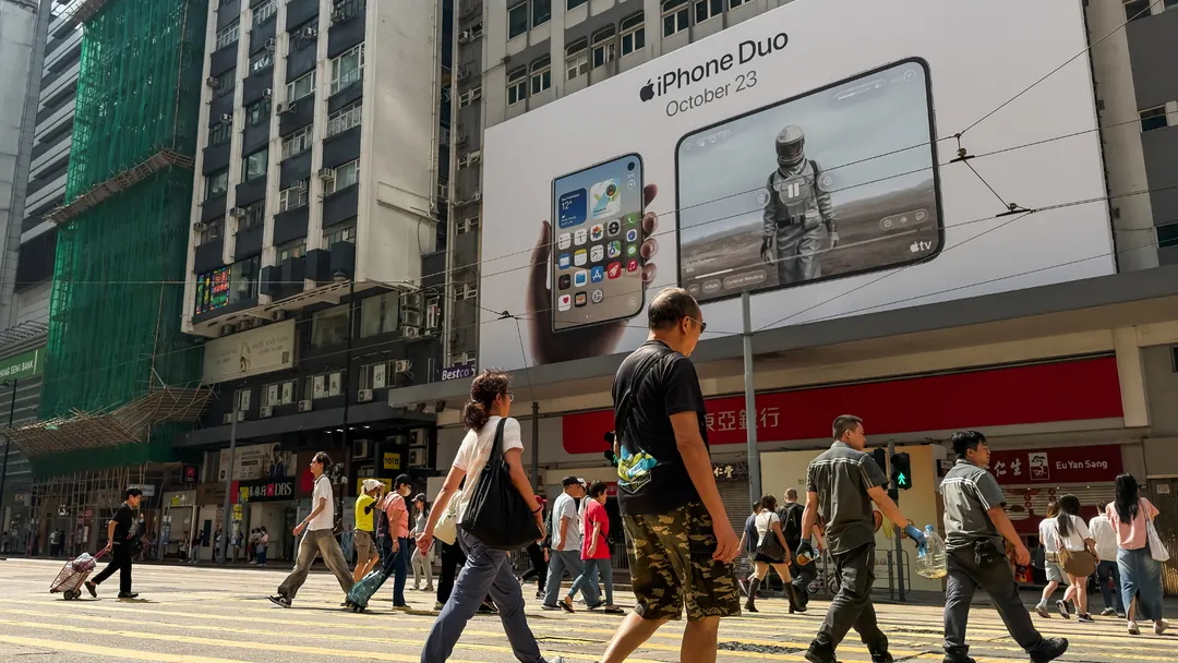 Scammers exploit iPhone Duo preorders to steal data