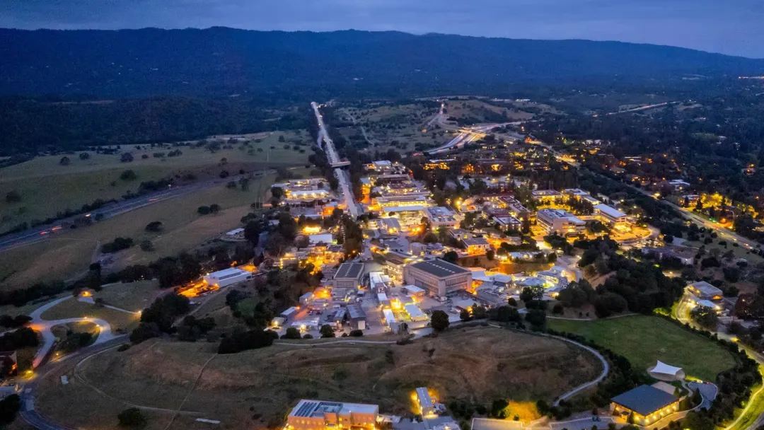 SLAC sets record with hard X-ray pulses under 400 attoseconds