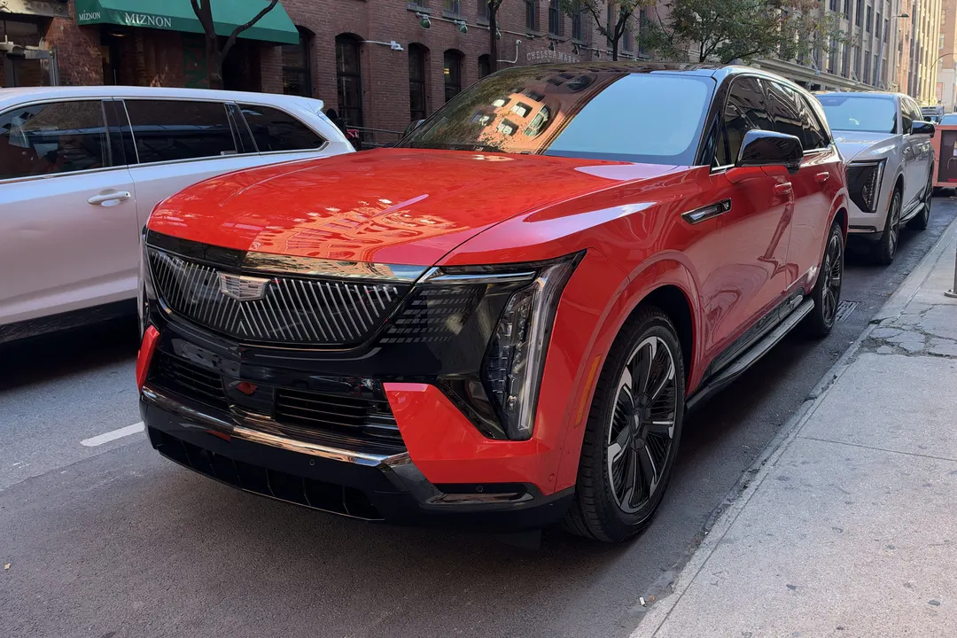 GM promises fully autonomous Cadillac Escalade IQ in 2028