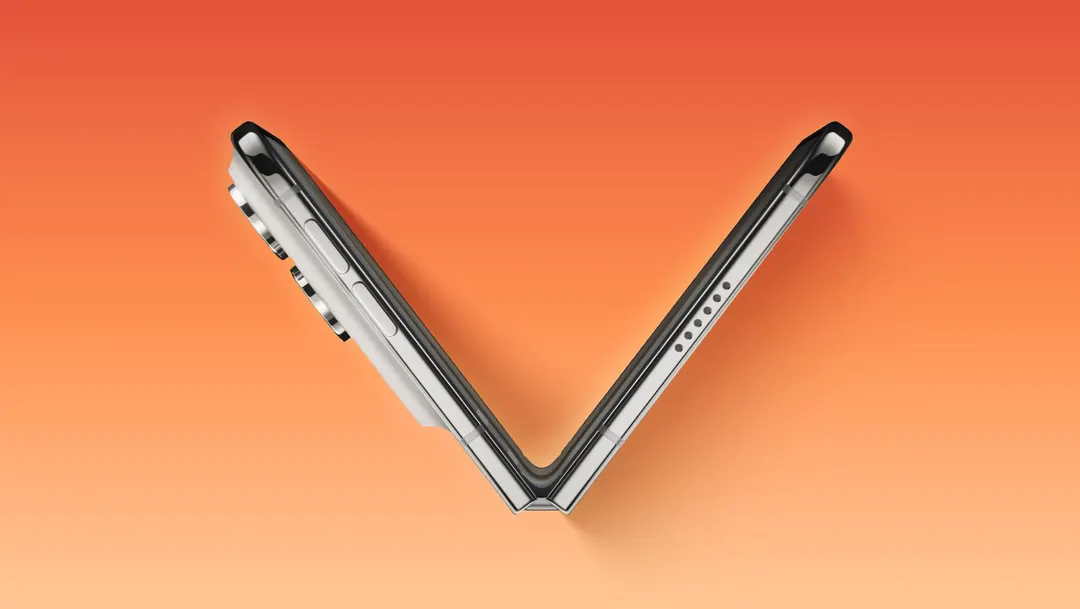 iPhone Duo reviews: foldable runs noticeably hot under load