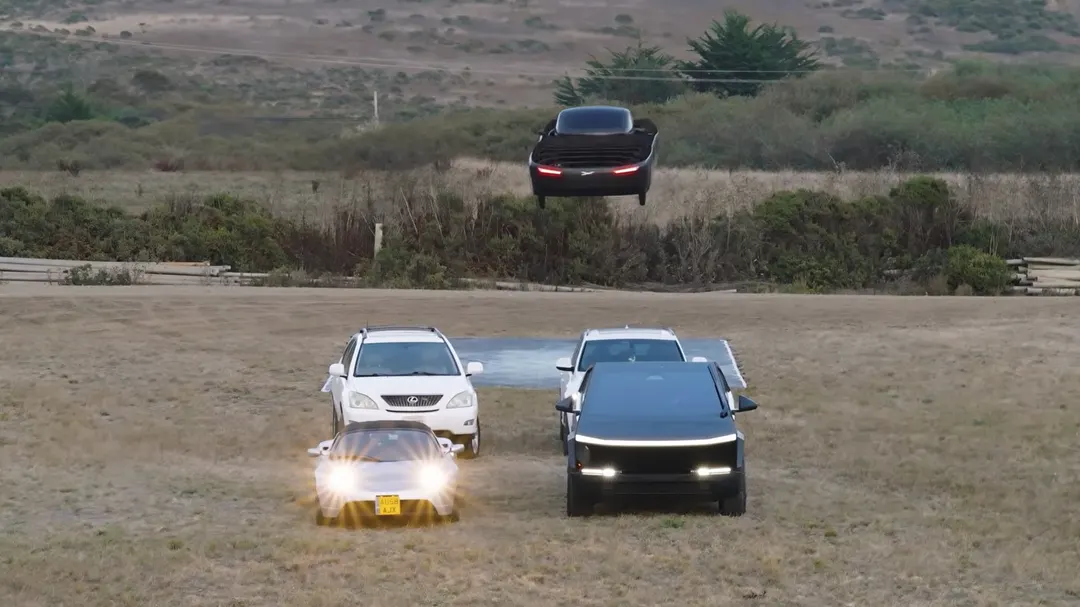 Alef marks 1,000th flight with video soaring over Tesla Roadster
