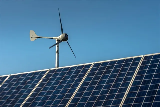 CleanMax to supply green power for Apple and Meta AI data centers in India