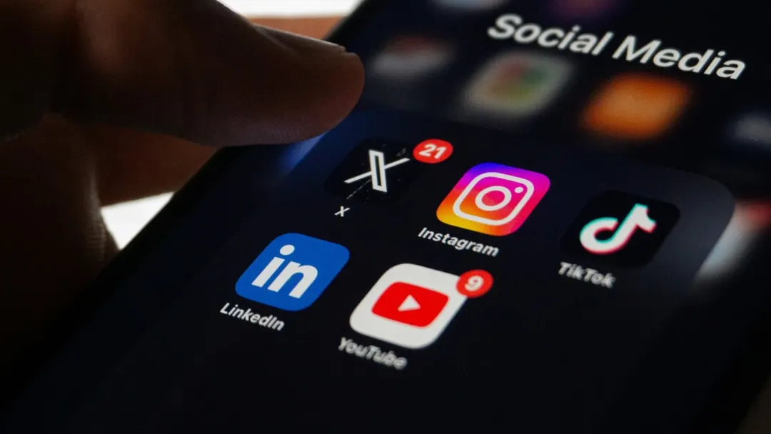 Greece bans social media for children under 15 starting January 1, 2027